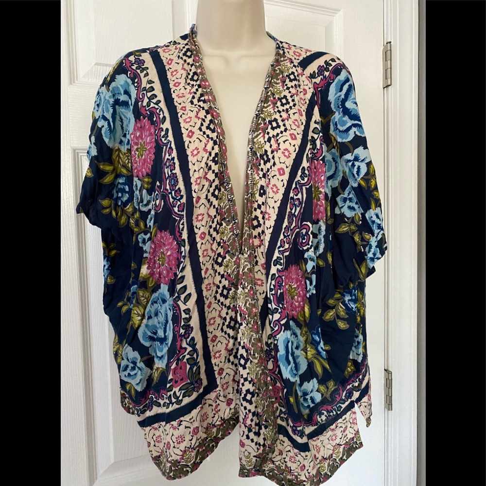Floral Print Open-Front Kimono Top in Navy and Pink